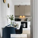 4 Stars, Luxury Butterfly & Bike Apartments, Orlowo, 6 Mieszkan, Z Oddzielna Sypialnia, Winda I Platnym Parkingiem, Blisko Drog Rowerowych, Niedaleko Molo, Golf, Stadnina, Adventure Park, Summerwinter Brand