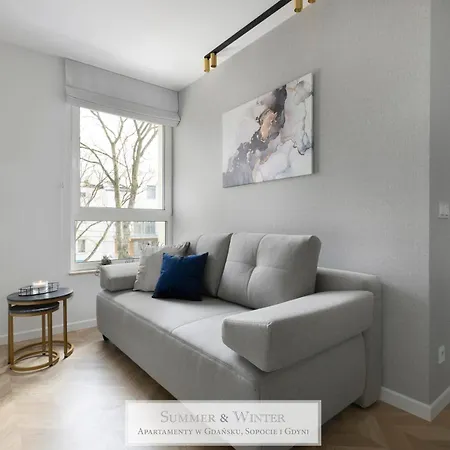 Apartment 4 Stars, Butterfly Apartments By Summerwinter Gdynia Orlowo Apartamenty Premium, Parking, Winda, Rowerownia, Driving Golf