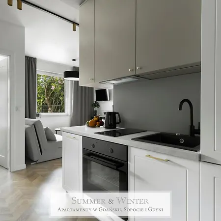 4 Stars, Butterfly Apartments By Summerwinter Gdynia Orlowo Apartamenty Premium, Parking, Winda, Rowerownia, Driving Golf Apartment Gdynia