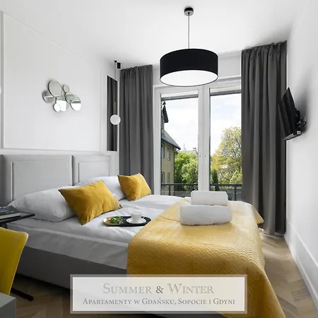 4 Stars, Luxury Butterfly & Bike Apartments, Orlowo, 6 Mieszkan, Z Oddzielna Sypialnia, Winda I Platnym Parkingiem, Blisko Drog Rowerowych, Niedaleko Molo, Golf, Stadnina, Adventure Park, Summerwinter Brand * Gdynia