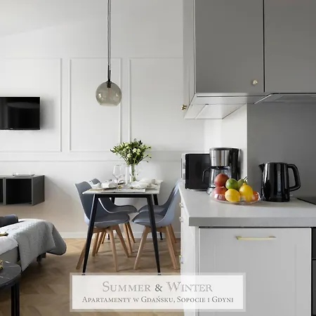 Apartmán 4 Stars, New Luxury Butterfly & Bike Apartments, Gdynia Orlowo, 15 Wyposazonych Mieszkan, Z Sypialnia, Winda I Platnym Parkingiem, Wysoki Standard Summerwinter, Blisko Molo Orlowo, Drog Rowerowych, Stadniny I Golf Park