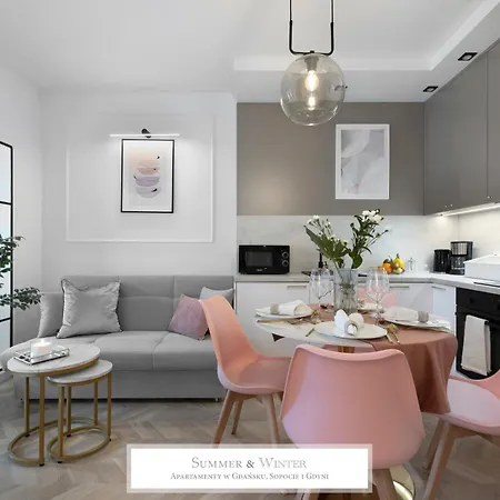 4 Stars, Butterfly Apartments By Summerwinter Gdynia Orlowo Apartamenty Premium, Parking, Winda, Rowerownia, Driving Golf * Gdynia