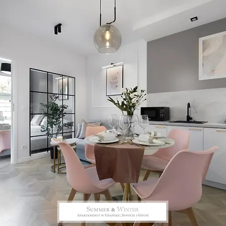 Apartmán 4 Stars, Summerwinter Luxury & Bike Orlowo Gdyně