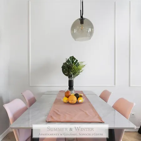 4 Stars, Butterfly Apartments By Summerwinter Gdynia Orlowo Apartamenty Premium, Parking, Winda, Rowerownia, Driving Golf Apartment