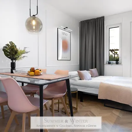 4 Stars, Butterfly Apartments By Summerwinter Gdynia Orlowo Apartamenty Premium, Parking, Winda, Rowerownia, Driving Golf Apartment *