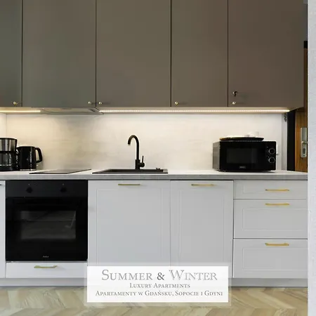 4 Stars, New Luxury Butterfly & Bike Apartments, Gdynia Orlowo, 15 Wyposazonych Mieszkan, Z Sypialnia, Winda I Platnym Parkingiem, Wysoki Standard Summerwinter, Blisko Molo Orlowo, Drog Rowerowych, Stadniny I Golf Park Gdyně