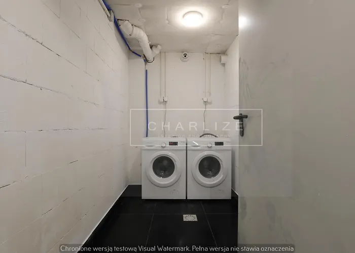 Апартаменты 4 Stars, Luxury Butterfly & Bike Apartments, Orlowo, 15 Mieszkan, Z Oddzielna Sypialnia, Winda I Platnym Parkingiem, Blisko Drog Rowerowych, Niedaleko Molo, Golf, Stadnina, Adventure Park, Summerwinter Brand Гдыня