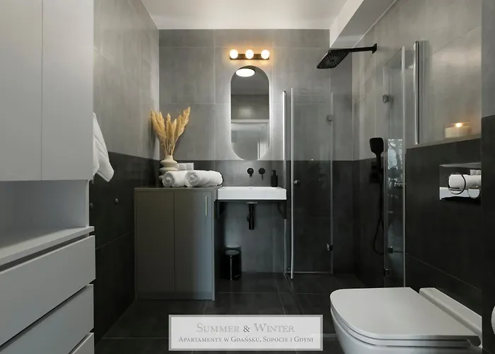 4 Stars, Luxury Butterfly & Bike Apartments, Orlowo, 15 Mieszkan, Z Oddzielna Sypialnia, Winda I Platnym Parkingiem, Blisko Drog Rowerowych, Niedaleko Molo, Golf, Stadnina, Adventure Park, Summerwinter Brand Гдыня