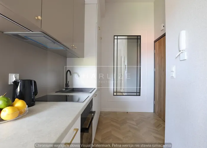 4 Stars, Luxury Butterfly & Bike Apartments, Orlowo, 15 Mieszkan, Z Oddzielna Sypialnia, Winda I Platnym Parkingiem, Blisko Drog Rowerowych, Niedaleko Molo, Golf, Stadnina, Adventure Park, Summerwinter Brand Гдыня