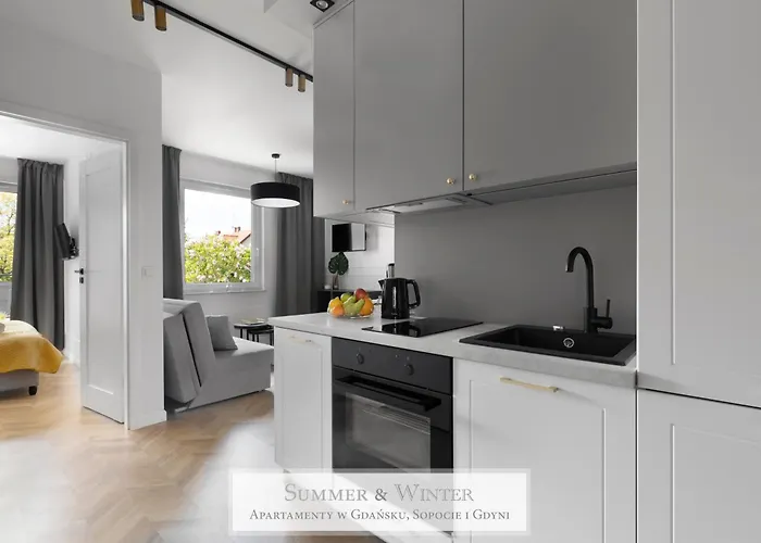 4 Stars, Luxury Butterfly & Bike Apartments, Orlowo, 15 Mieszkan, Z Oddzielna Sypialnia, Winda I Platnym Parkingiem, Blisko Drog Rowerowych, Niedaleko Molo, Golf, Stadnina, Adventure Park, Summerwinter Brand Апартаменты *