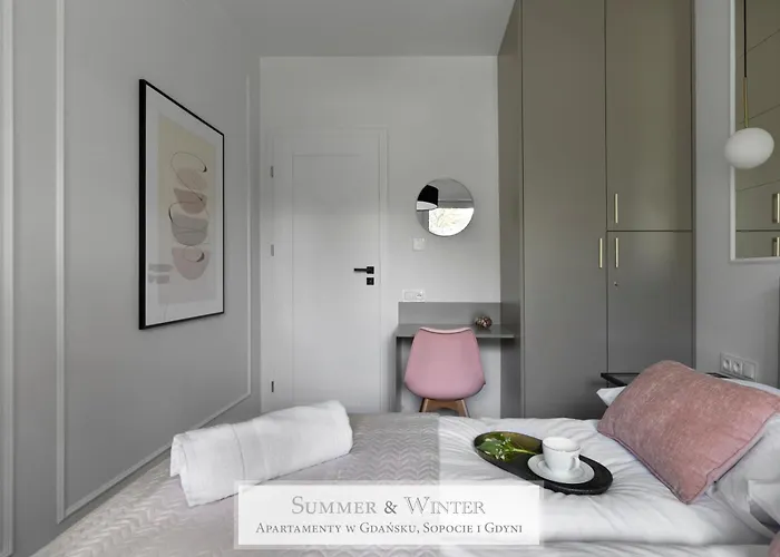 4 Stars, Luxury Butterfly & Bike Apartments, Orlowo, 15 Mieszkan, Z Oddzielna Sypialnia, Winda I Platnym Parkingiem, Blisko Drog Rowerowych, Niedaleko Molo, Golf, Stadnina, Adventure Park, Summerwinter Brand Апартаменты *