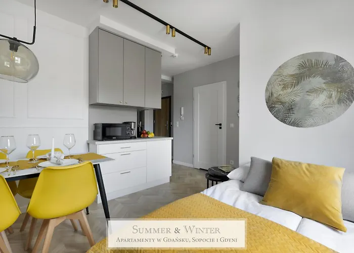Апартаменты 4 Stars, Luxury Butterfly & Bike Apartments, Orlowo, 15 Mieszkan, Z Oddzielna Sypialnia, Winda I Platnym Parkingiem, Blisko Drog Rowerowych, Niedaleko Molo, Golf, Stadnina, Adventure Park, Summerwinter Brand Гдыня