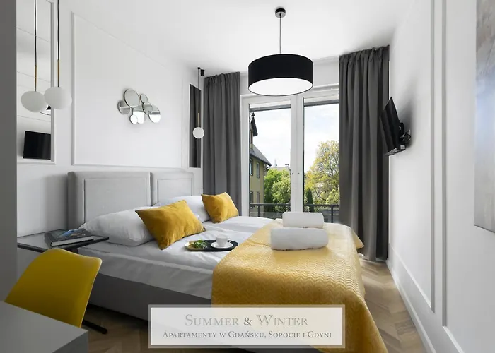 4 Stars, Luxury Butterfly & Bike Apartments, Orlowo, 15 Mieszkan, Z Oddzielna Sypialnia, Winda I Platnym Parkingiem, Blisko Drog Rowerowych, Niedaleko Molo, Golf, Stadnina, Adventure Park, Summerwinter Brand * Гдыня