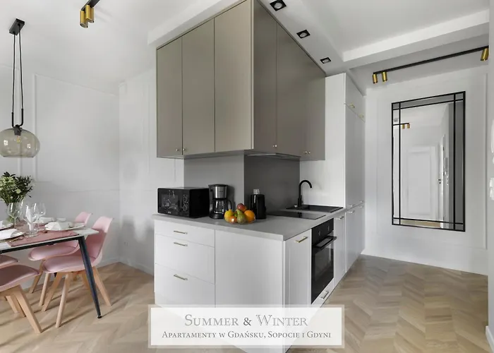 4 Stars, Luxury Butterfly & Bike Apartments, Orlowo, 15 Mieszkan, Z Oddzielna Sypialnia, Winda I Platnym Parkingiem, Blisko Drog Rowerowych, Niedaleko Molo, Golf, Stadnina, Adventure Park, Summerwinter Brand Апартаменты