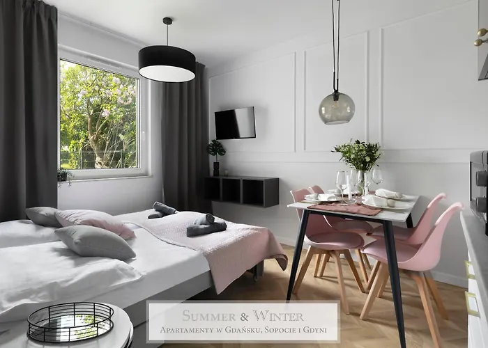 4 Stars, Luxury Butterfly & Bike Apartments, Orlowo, 15 Mieszkan, Z Oddzielna Sypialnia, Winda I Platnym Parkingiem, Blisko Drog Rowerowych, Niedaleko Molo, Golf, Stadnina, Adventure Park, Summerwinter Brand Гдыня