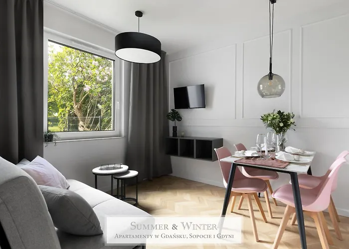 4 Stars, Luxury Butterfly & Bike Apartments, Orlowo, 15 Mieszkan, Z Oddzielna Sypialnia, Winda I Platnym Parkingiem, Blisko Drog Rowerowych, Niedaleko Molo, Golf, Stadnina, Adventure Park, Summerwinter Brand Апартаменты Гдыня